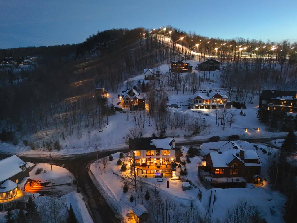 L'union parfaite entre d'envoûtantes vues sur les montagnes et un design minimaliste