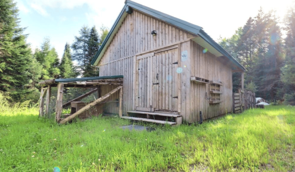 Fermette pleine de cachet sur 15 acres de forêt