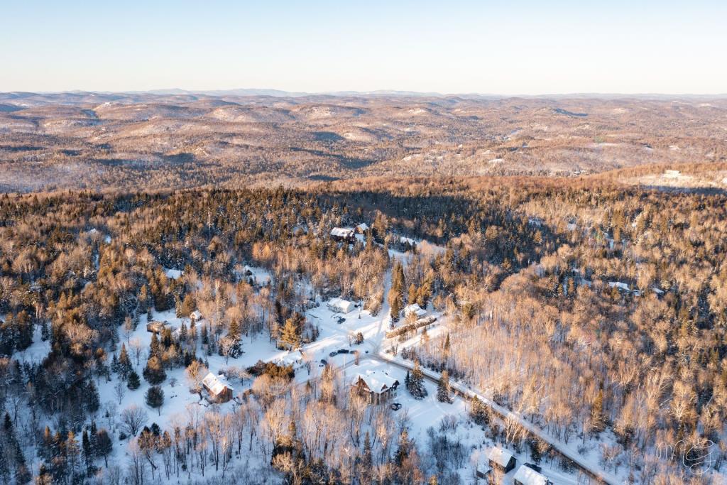 Luxueuse demeure en symbiose avec son environnement naturel