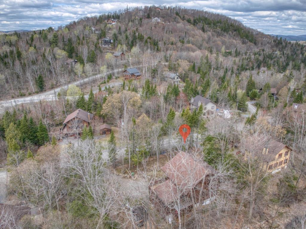 Charmant bijou au cachet très recherché à distance de marche d'un lac