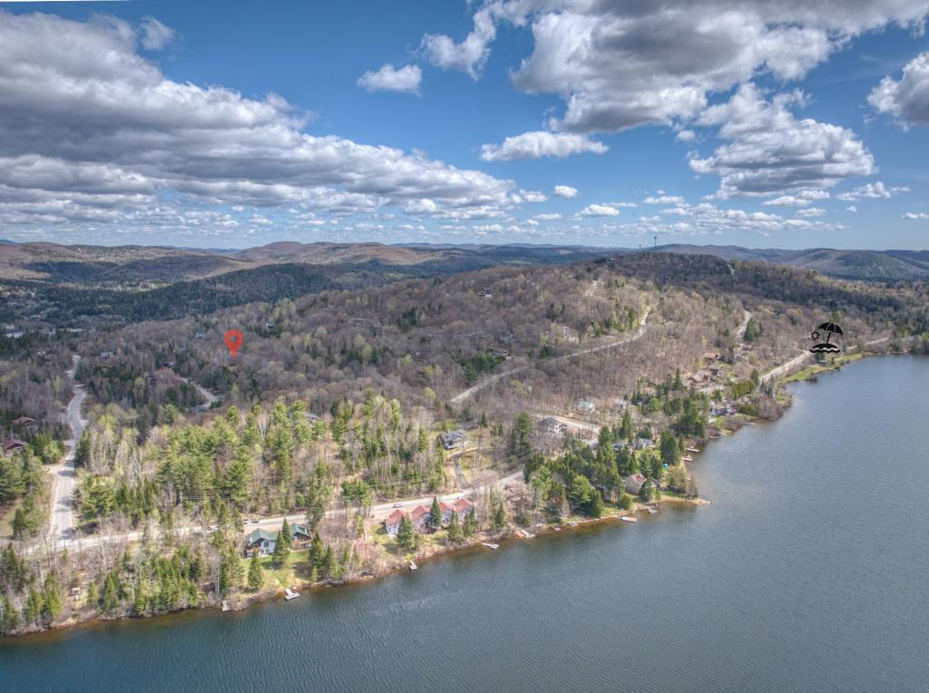 Charmant bijou au cachet très recherché à distance de marche d'un lac