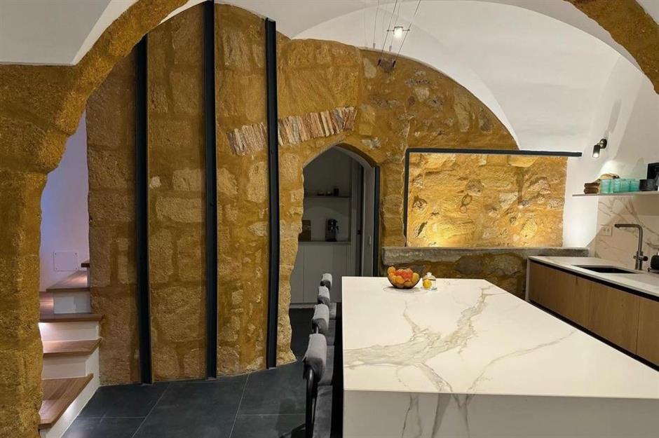 L'incroyable transformation d'une maison délabrée d'Italie en une escapade européenne de rêve