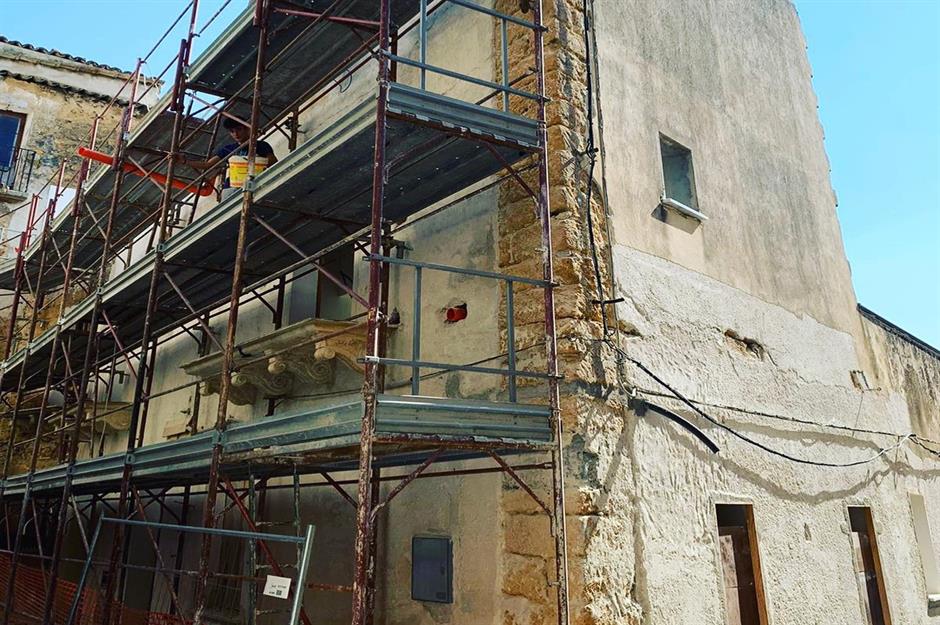 L'incroyable transformation d'une maison délabrée d'Italie en une escapade européenne de rêve