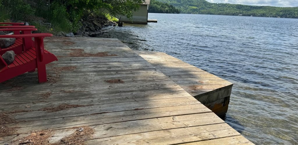 Sensationnel domaine privé bordant le majestueux Lac Memphrémagog