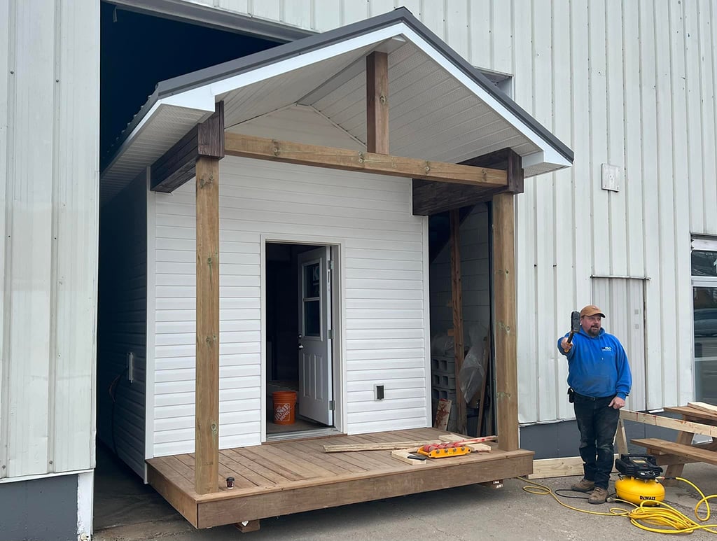 Cet homme d’affaires canadien a créé un village de minimaisons pour les sans-abri