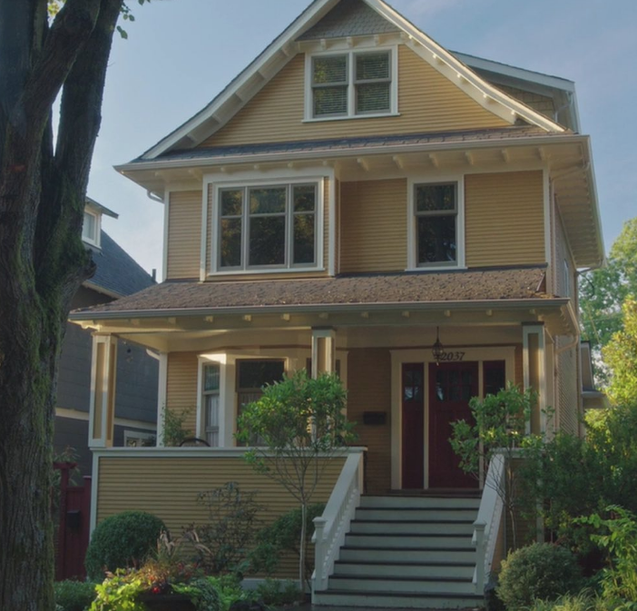 Reconnaissez-vous ces 8 maisons canadiennes célèbres de la télévision et du cinéma?