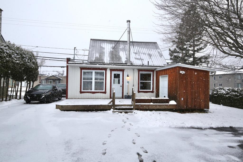 Cottage au cachet irrésistible à vendre pour 329 000 $