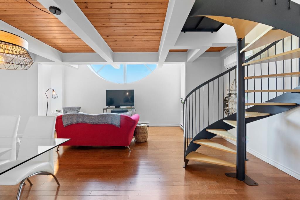 Une occasion unique! Condo vendu meublé à 274 800 $ dans une église reconvertie