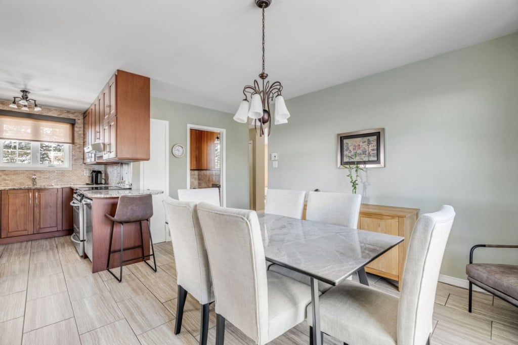 Charmant bungalow de 399 000 $ nouvellement sur le marché