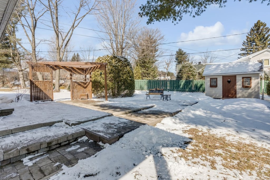 Charmant bungalow de 399 000 $ nouvellement sur le marché