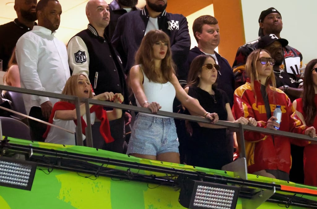 Jetez un coup d’œil au manoir extravagant où Taylor Swift et Travis Kelce ont séjourné pendant le week-end du Super Bowl