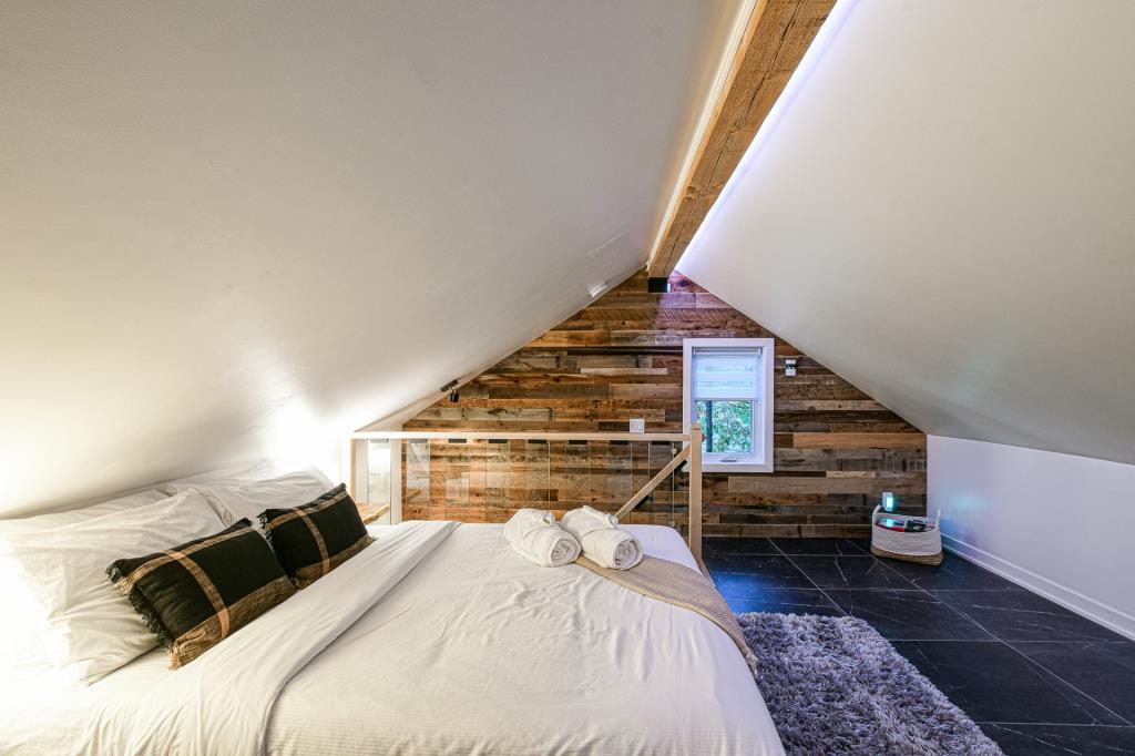Prix revu à la baisse pour ce refuge rénové avec goût et vendu meublé