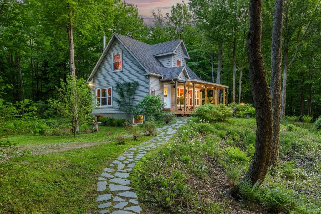 Splendide cottage au charme champêtre situé sur une presqu'île