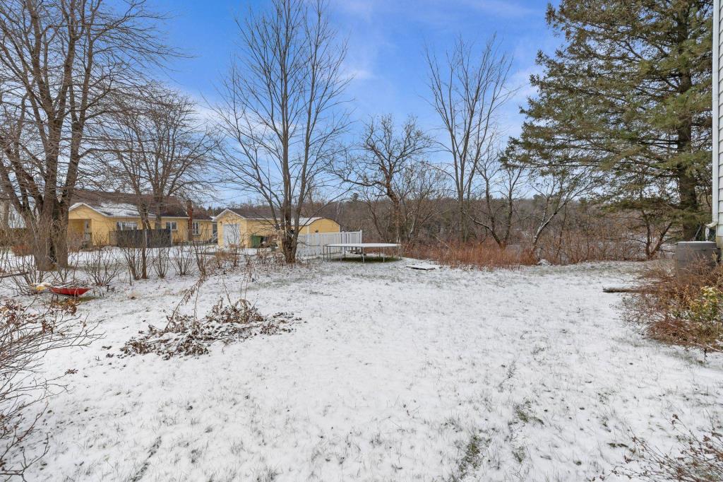 Belle maison d'époque au bord de l'eau à vendre pour 249 900 $