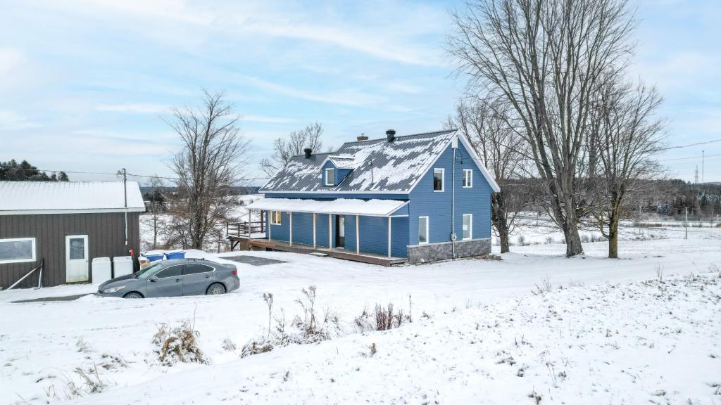 Irrésistible centenaire dans un magnifique coin de campagne