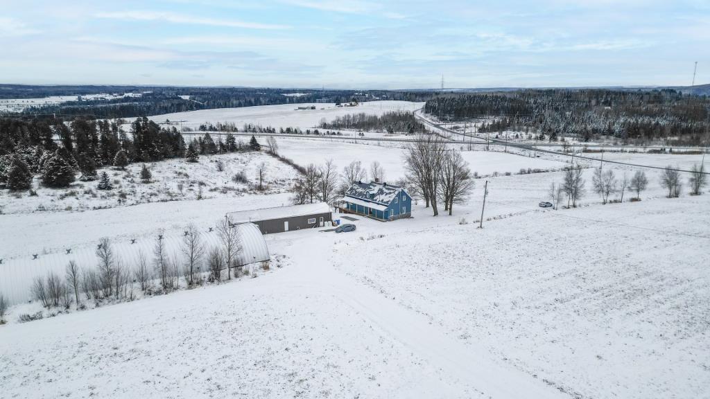 Irrésistible centenaire dans un magnifique coin de campagne