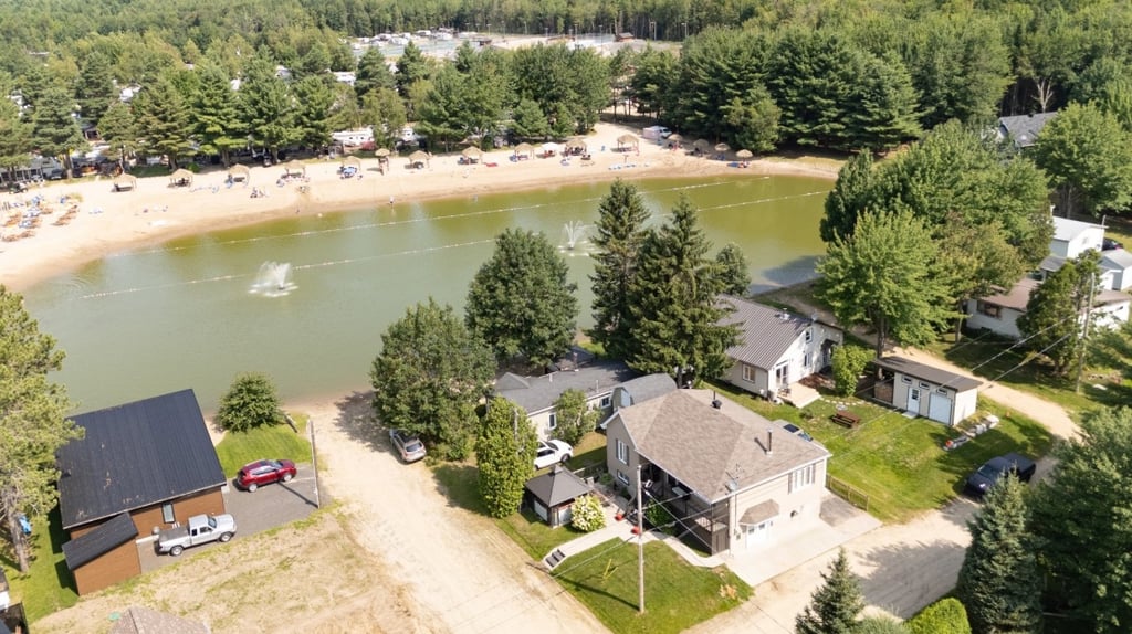 Chaleureuse maison de 13 pièces à vendre pour 279 900 $