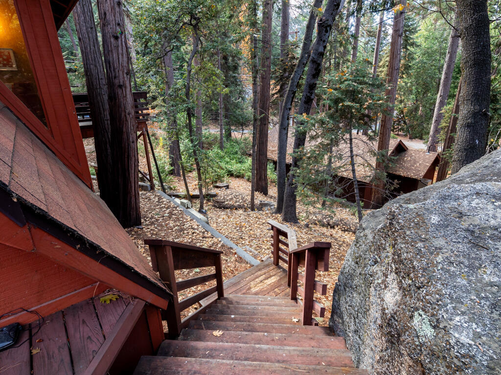 Retour aux années 70 dans ce chalet au cachet unique