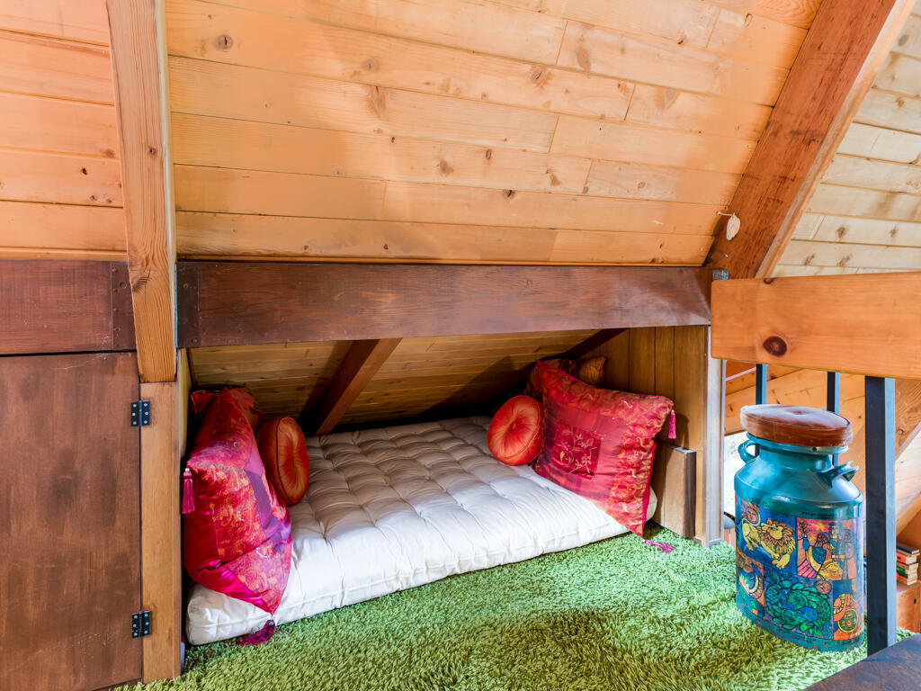Retour aux années 70 dans ce chalet au cachet unique