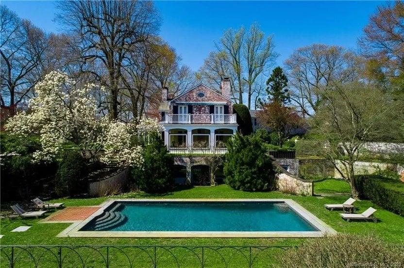 Richard Gere met en vente son impressionnante maison du Connecticut pour aller vivre en Espagne.