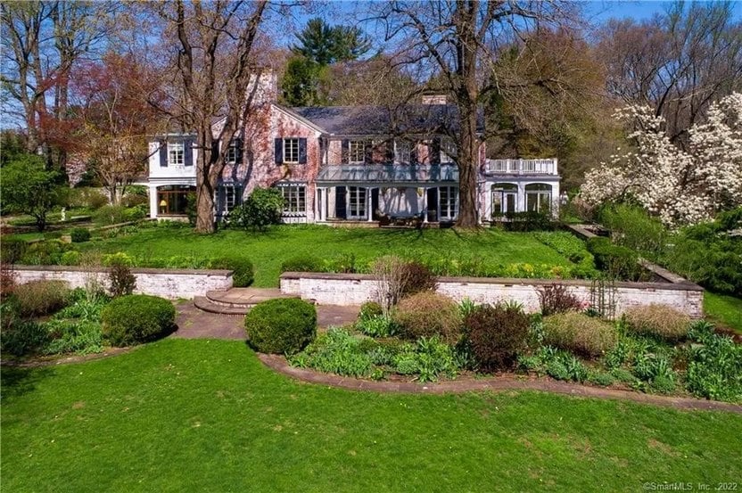 Richard Gere met en vente son impressionnante maison du Connecticut pour aller vivre en Espagne.