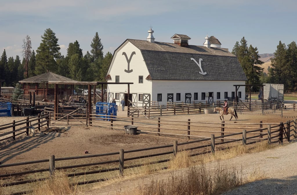 Le ranch Yellowstone est un véritable lieu dans le Montana et vous pourriez même y séjourner