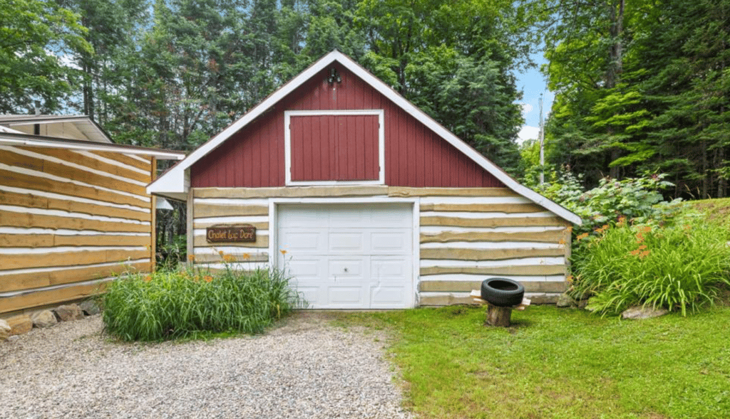 Vendu meublé ! Coquet chalet aux abords d'un lac et de la nature