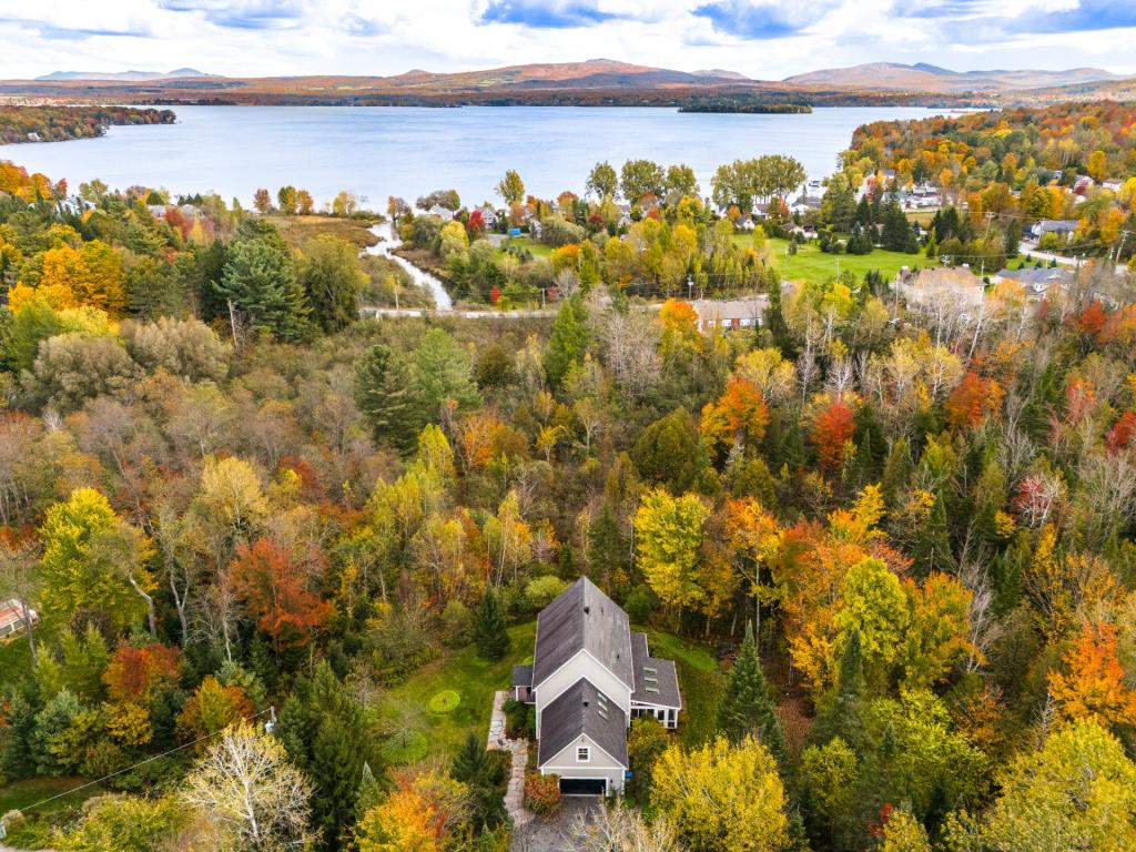 Sensationnel sanctuaire de tranquillité à quelques pas d’un lac