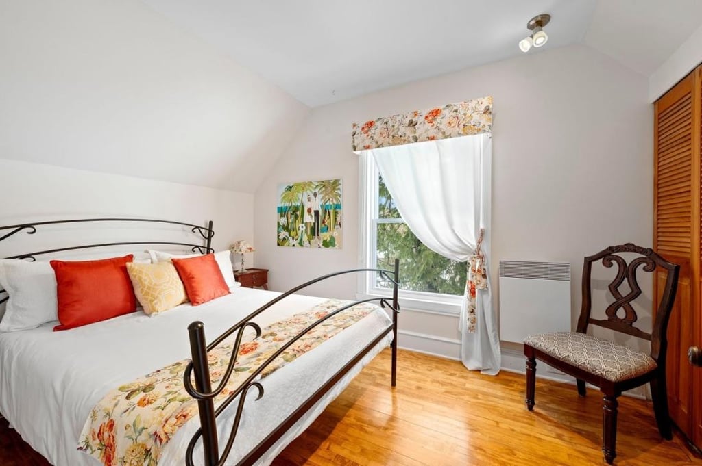 Charme ancestral et loft moderne : une beauté rénovée avec soin