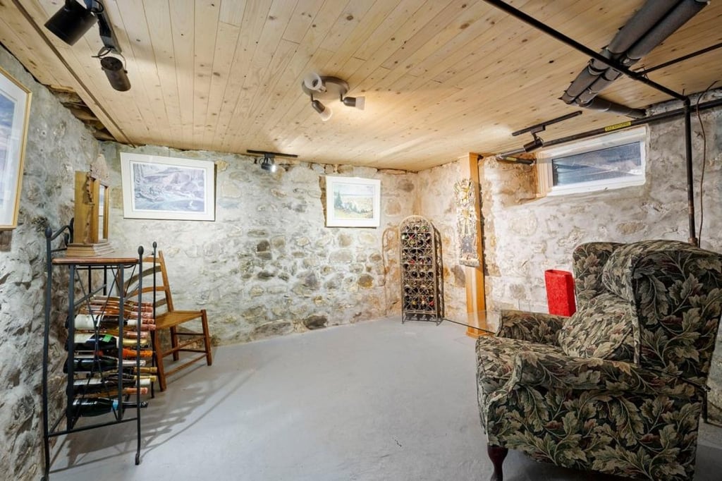 Charme ancestral et loft moderne : une beauté rénovée avec soin