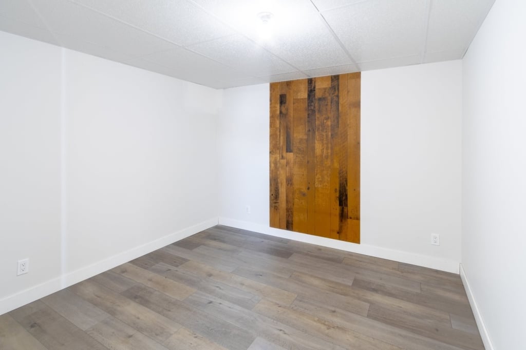 Cocon douillet de 475 000 $ niché sur un terrain de plus de 53 000 pi²