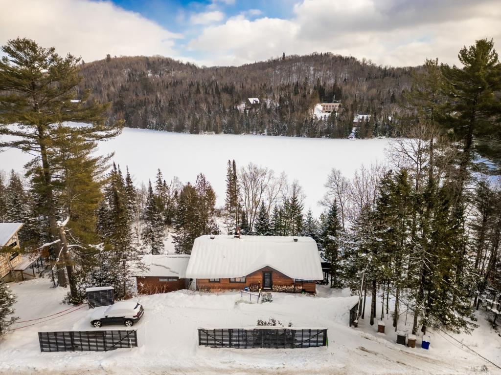 Bijou splendidement rénové au bord d'un lac