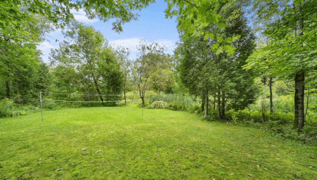 Belle d'autrefois de 5 chambres, rénovée sur le bord d'un lac 