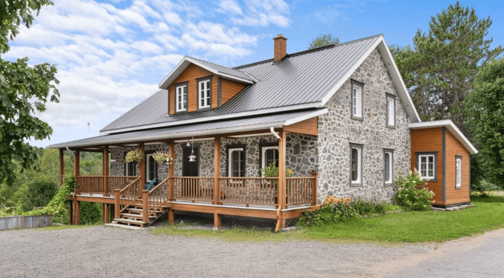 Belle d'autrefois de 5 chambres, rénovée sur le bord d'un lac 