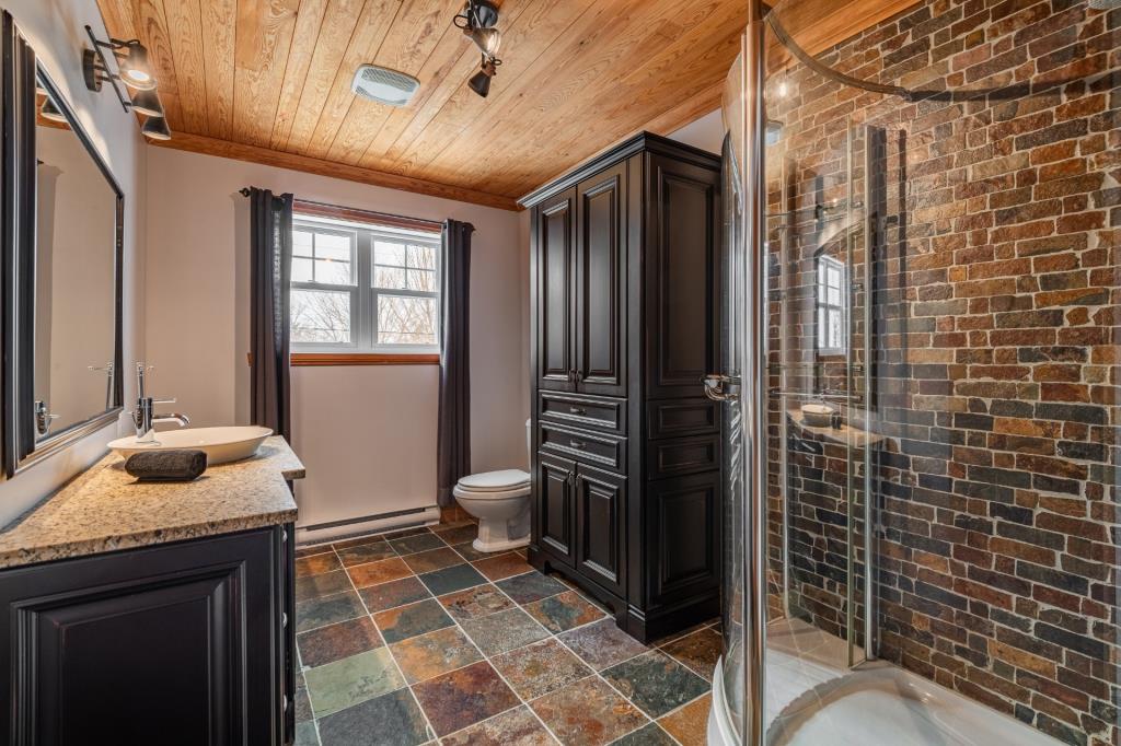 Chaleureux cottage situé dans un secteur idyllique des Cantons-de-l’Est