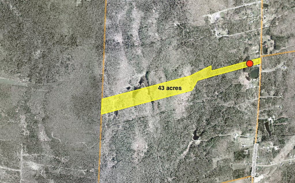 Vous rêvez de grands espaces? Découvrez ce domaine de 43 acres situé dans un secteur paisible