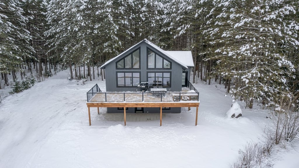 Vous rêvez de grands espaces? Découvrez ce domaine de 43 acres situé dans un secteur paisible