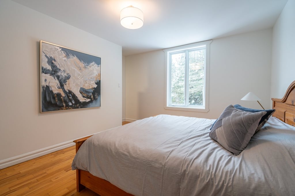 Vous rêvez de grands espaces? Découvrez ce domaine de 43 acres situé dans un secteur paisible