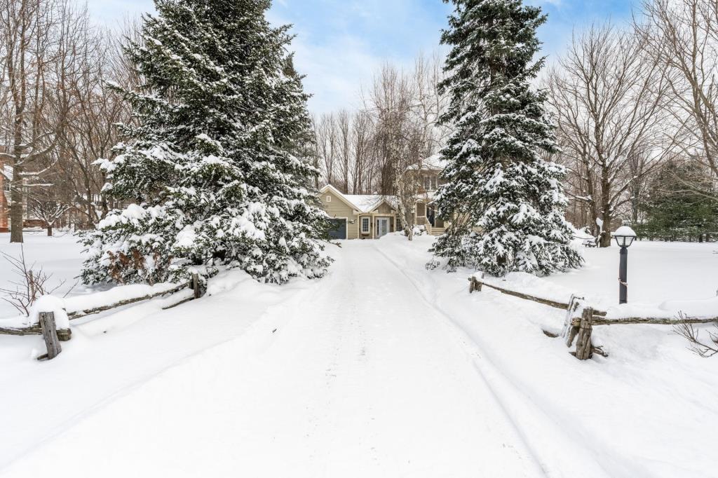 Maison chaleureuse comme tout située au pied de la montagne