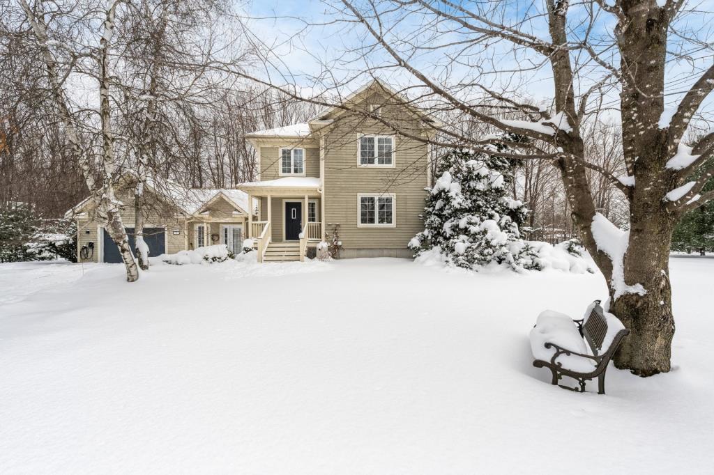 Maison chaleureuse comme tout située au pied de la montagne