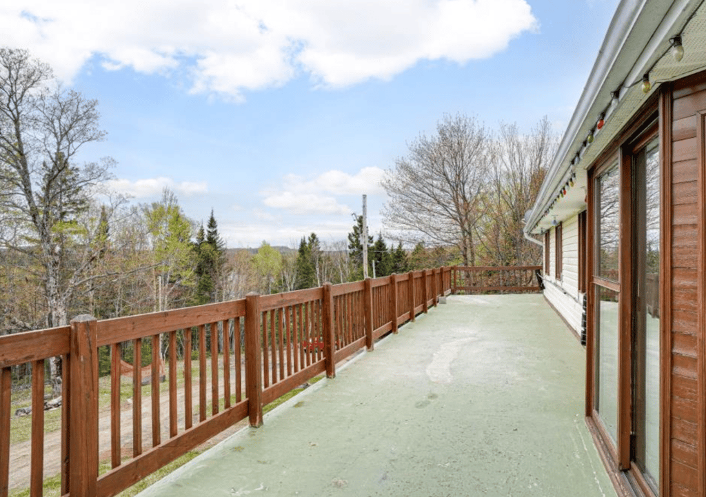 Grande résidence de 4 chambres au coeur de la forêt