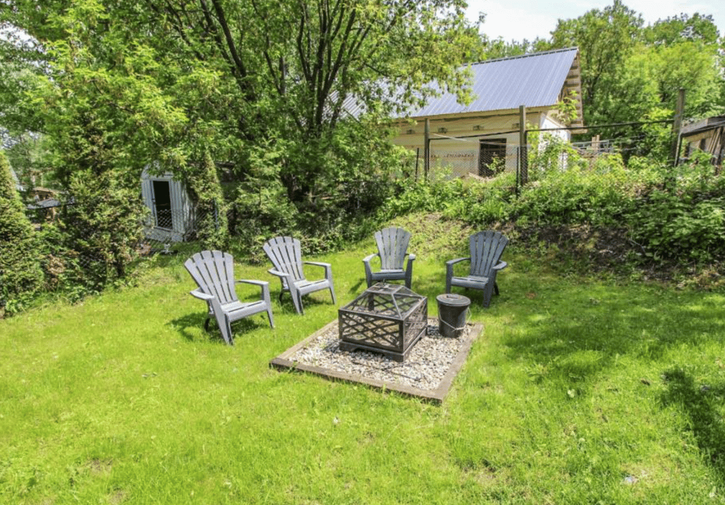 Magnifique centenaire impeccablement rénovée au coeur de l'Estrie