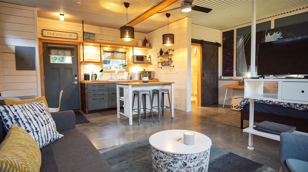 Impressionnante transformation d’un vieux garage en magnifique location Airbnb