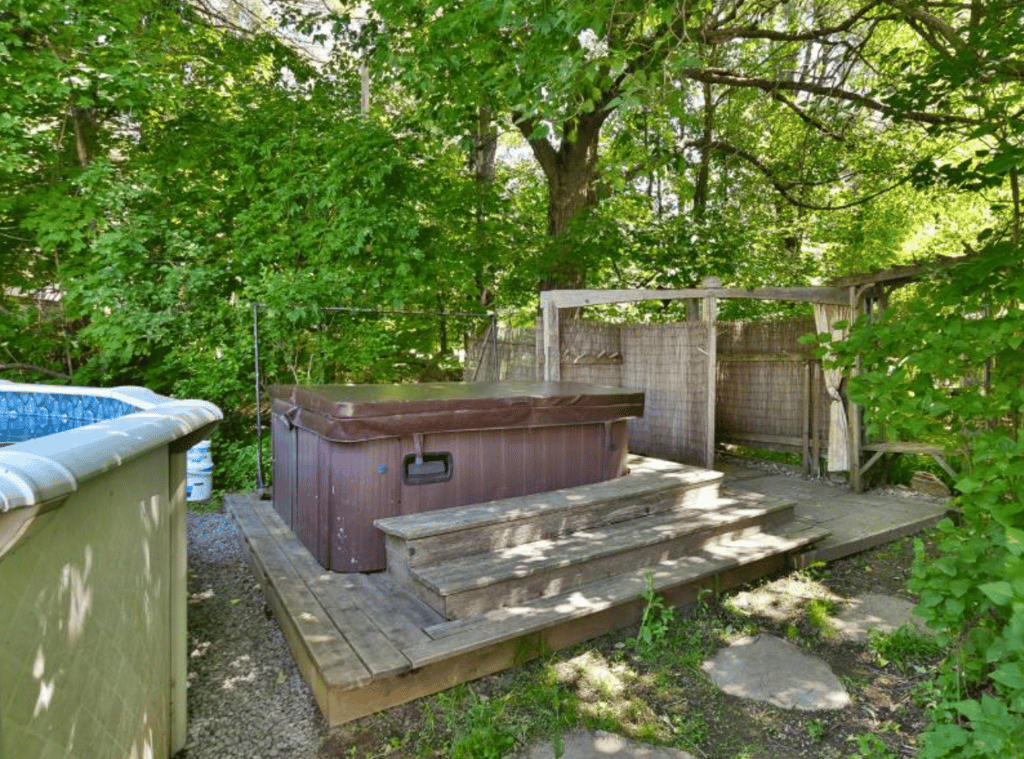 Belle fermette d'autrefois avec piscine au coeur de la nature