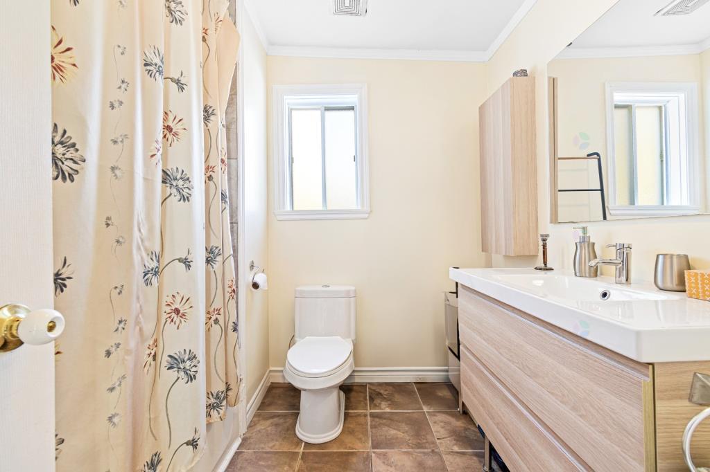 Chaleureuse maison à 375 000 $, pour une vie paisible à 40 mins de Montréal