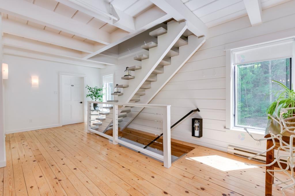 Coup de cœur extraordinaire pour cette séduisante maison au milieu des rochers et des arbres