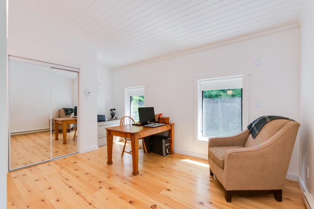 Coup de cœur extraordinaire pour cette séduisante maison au milieu des rochers et des arbres