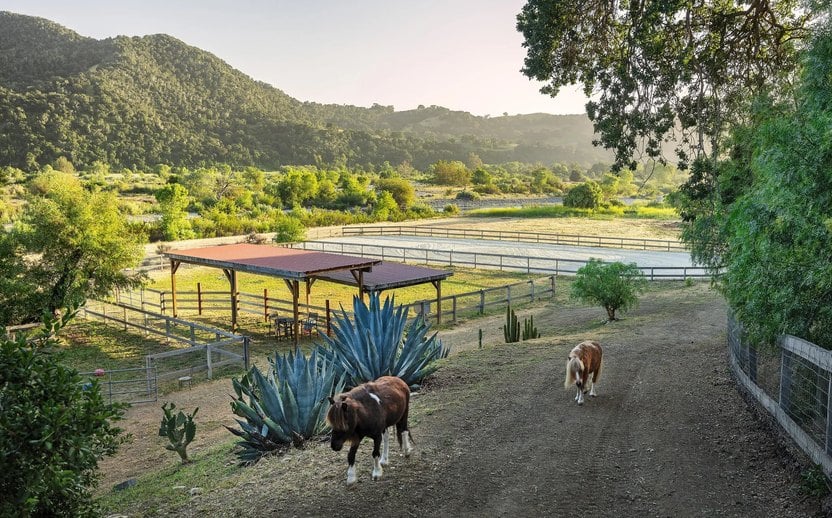 Le ranch californien qui appartenait à Olivia Newton-John est à vendre pour 8 965 000 $