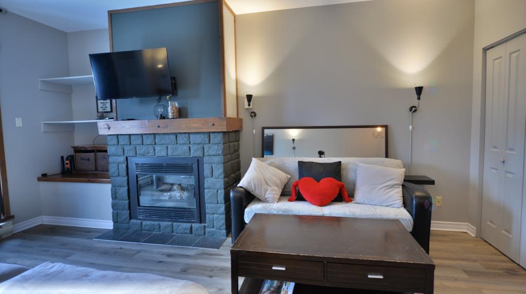 Une chance unique! Pied-à-terre meublé à Tremblant à seulement 170 000 $