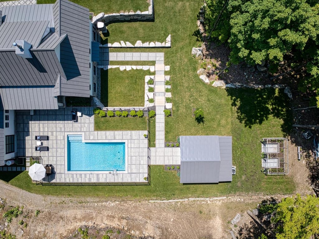 Magnifique farmhouse de Bromont sise sur un domaine de plus de 370 000 pi²